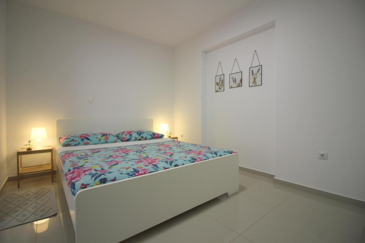 Modern Apartment Zen With Private Garden Poreč Dış mekan fotoğraf